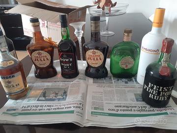 Vecchie bottiglie di liquore anni 60/70 sigillate