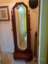 specchiera a pavimento 