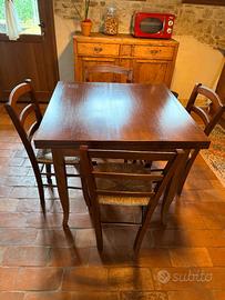 Tavolo allungabile e sedie