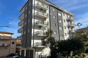 4 LOCALI A CORIGLIANO-ROSSANO