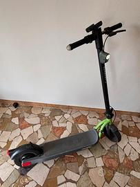 Monopattino Elettrico Argento Active Evo TRTTABILE