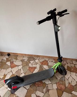 Monopattino Elettrico Argento Active Evo TRTTABILE