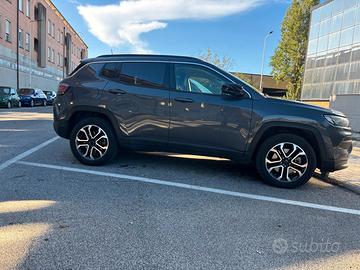 Jeep Compass 1.3 T4 Plug-in 