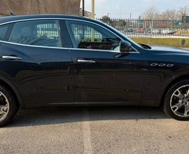 Maserati levante 3.0blu elettrico 2018