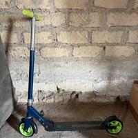 Monopattino pieghevole Mongoose