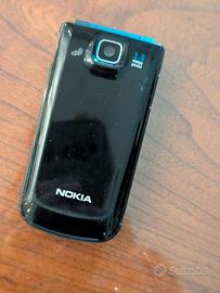 Vecchio telefono cellulare Nokia pieghevole