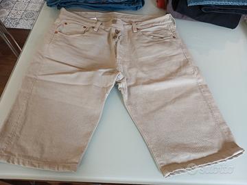 Levis corti usati