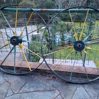 Coppia di ruote carro antiche