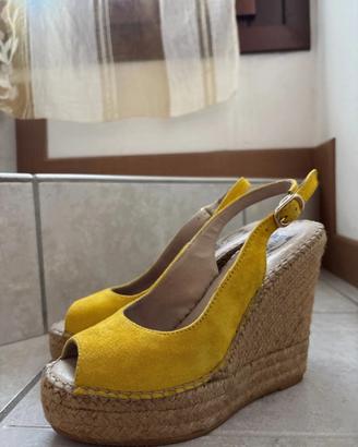 Sandalo divine follie n.37 camoscio giallo