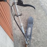 Monopattino elettrico per bambini 