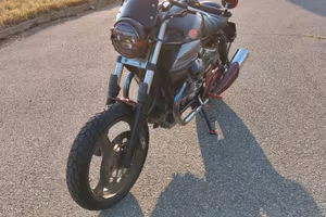 Moto Guzzi Breva 750 i.e  Caferacer moto d'epoca ?