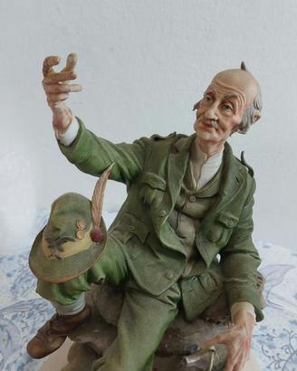 Statua Capodimonte Vecchia Gloria alpino seduto