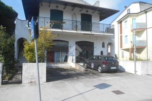 3 LOCALI A COMACCHIO