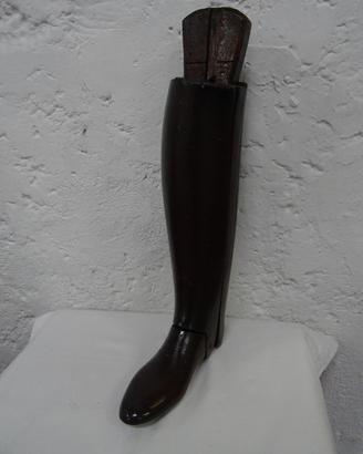 Antica forma in legno per stivale