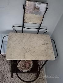 toeletta antica ,   ferro battuto e marmo