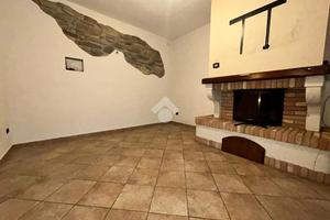 4 LOCALI A CASTELNOVO DI SOTTO