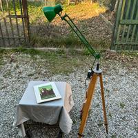 Cavalletto con lampada