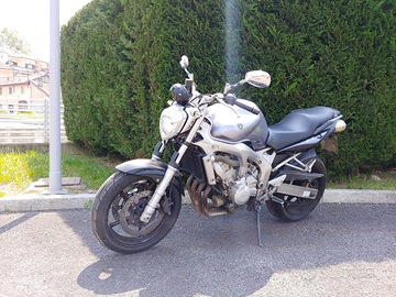 Yamaha FZ6