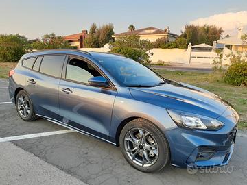 FORD Focus 1.0 Ecoboost Hybrid 125 CV SW - ST Line
