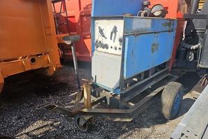 Motosaldatrice carrellata