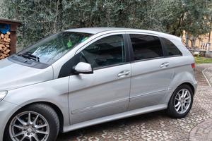 Mercedes 2011 5000 euro