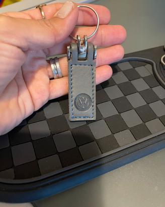 Portachiavi in pelle wolkswagen grigio