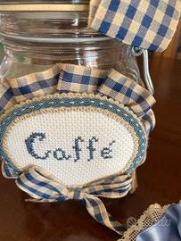 Barattolo caffè con fiori