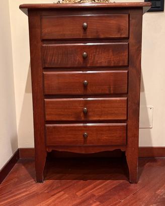 Cassettiera in legno massiccio pregiato