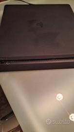 PS4 slim 