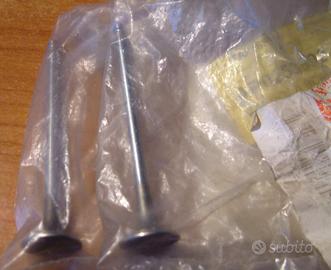 Aprilia scarabeo coppia valvole motore rotax 125