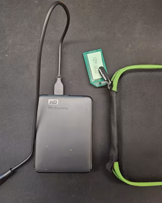 Hard Disk HD 5 TB WD esterno 2,5" +  custodia