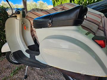 Vespa 50 restaurata 