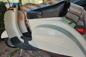 Vespa 50 restaurata 