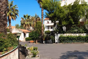 Aci Trezza(Via Livorno) 3 vani in residence
