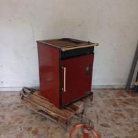 Stufa a legna idrica