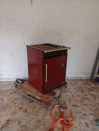 Stufa a legna idrica