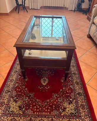 Tavolino in legno e vetro