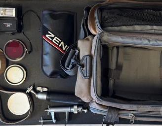 Lotto Zenit 12 con flash borsa e accessori