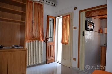 Ferrara trilocale arredato