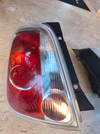 fari posteriori fiat 500