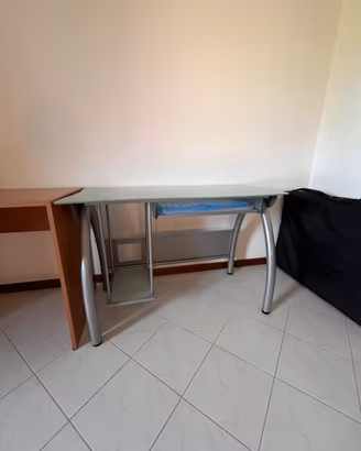 Scrivania per computer