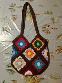 Borsa Square granny a crochet.