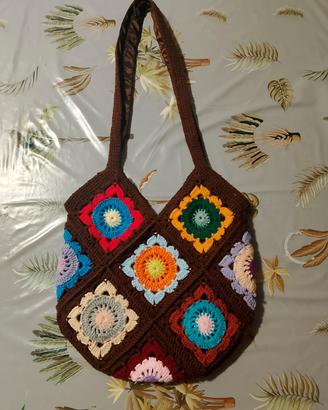 Borsa Square granny a crochet.