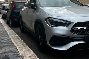 GLA 200d PREMIUM AMG