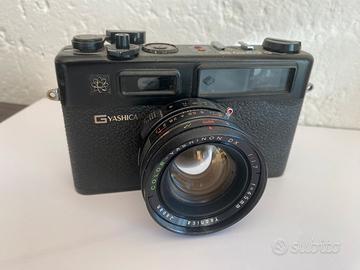 Macchina fotgrafica analogica