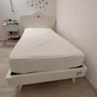 letto singolo con materasso 