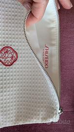 Pochette Shiseido bianca