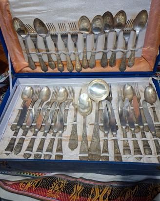 Servizio di posate placcate in Argento 800