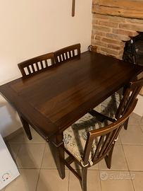 Tavolo in noce modello scavolini con6sedie incluse