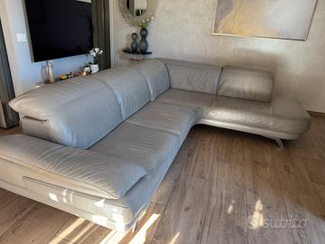 Divano in pelle ad angolo